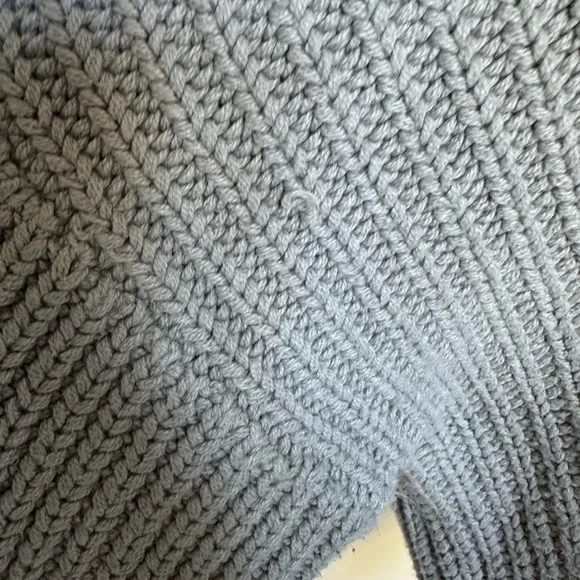 Hollister Gray Sweater- Medium - Picture 4 of 9